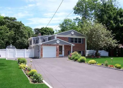 1925 Julia Goldbach Ave, Ronkonkoma, NY 11779