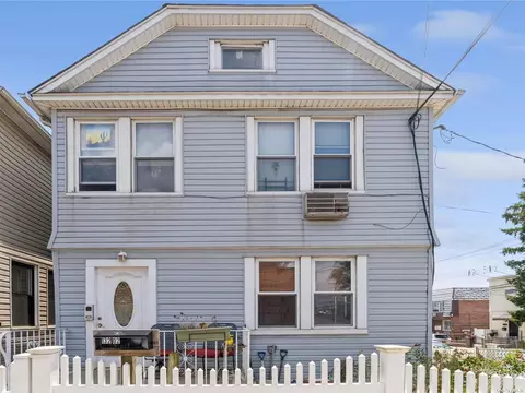 132-02 14th Rd, College Point, NY 11356