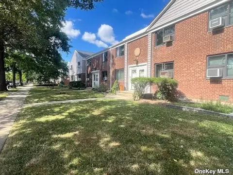 69-25 Bell Blvd #DUPLEX, Bayside, NY 11364