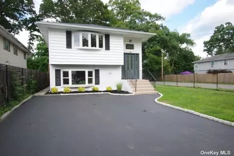 46 9th Ave # B, Huntington Station, NY 11746