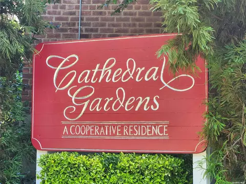 36 Cathedral Ave #3D, Hempstead, NY 11550