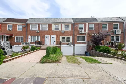 70-29 174th St, Fresh Meadows, NY 11365