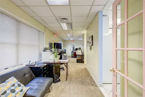 75 S Central Ave, Valley Stream, NY 11580