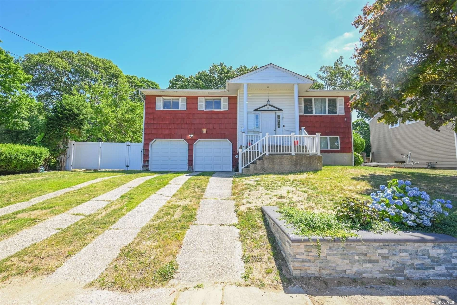 11 BRAGG DR  