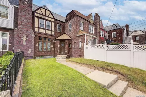 115-46 Lincoln St, South Ozone Park, NY 11420