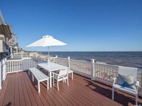 44 Makamah Beach Rd, Northport, NY 11768