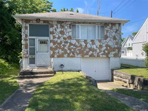 1011 Steele Blvd, Baldwin, NY 11510