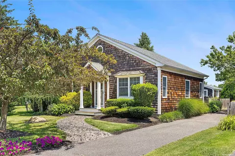 120 Green St, South Jamesport, NY 11970