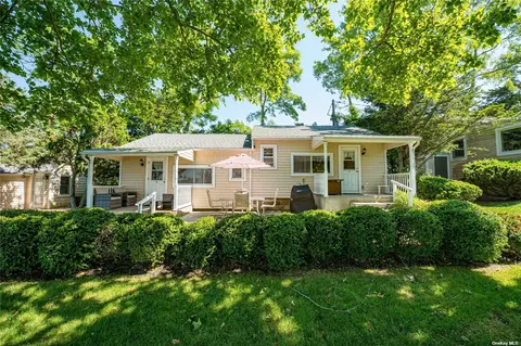 30 Rampasture Rd #D, Hampton Bays, NY 11946 - Movoto