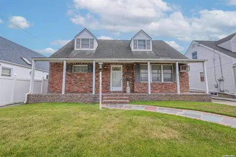 87-14 157th Ave, Howard Beach, NY 11414