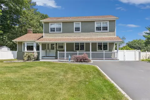 139 Seusing Blvd, Hauppauge, NY 11788