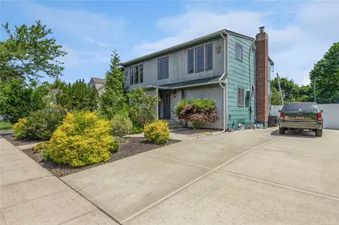301 Merrick Ave, East Meadow, NY 11554