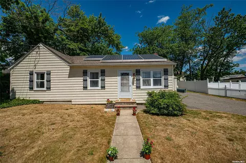 259 15th St, West Babylon, NY 11704