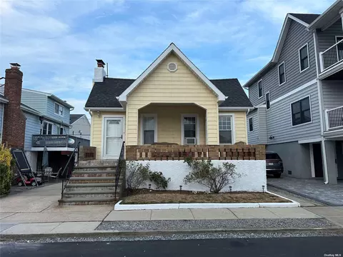 110 Taft Ave, Long Beach, NY 11561