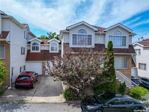 43 Hope Ln, Staten Island, NY 10305
