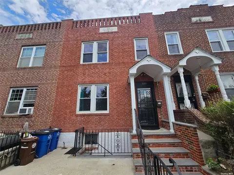 51-15 47th St, Flushing, NY 11377