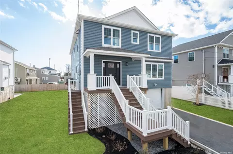 185 Carman St, Freeport, NY 11520
