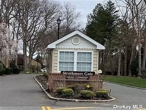 25 Strathmore Gate Dr #25, Stony Brook, NY 11790