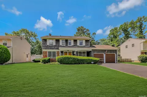 192 Syosset Woodbury Rd, Syosset, NY 11791