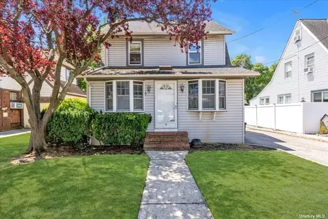 9 Donald Pl, East Rockaway, NY 11518