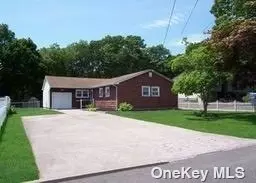 1984 Louis Kossuth Ave, Ronkonkoma, NY 11779