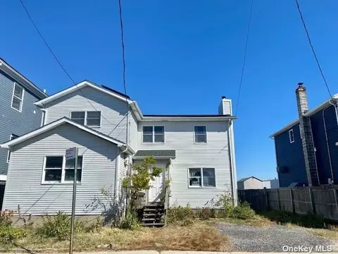 17 E 6th Rd, Broad Channel, NY 11693