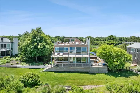 15 Sims Dr, Sag Harbor, NY 11963