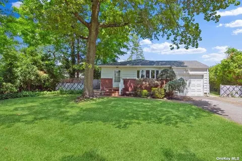 30 B Main Pkwy #B, Plainview, NY 11803