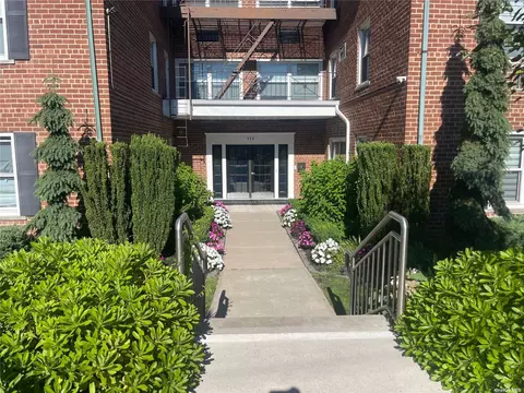 111 S Centre Ave #1-KK, Rockville Centre, NY 11570