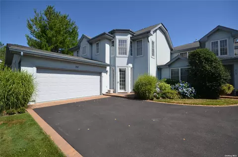 712 Balfour Pl #712, Melville, NY 11747