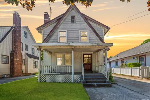58 Landau Ave, Floral Park, NY 11001