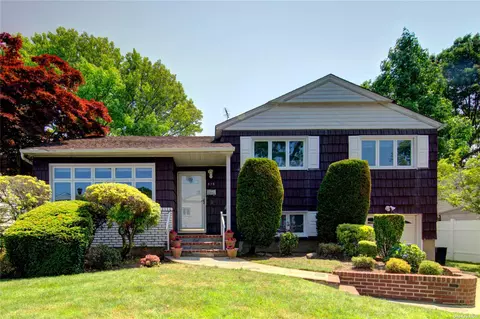 575 Benton Rd, East Meadow, NY 11554