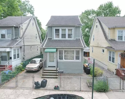184-18 89th Ave, Hollis, NY 11423