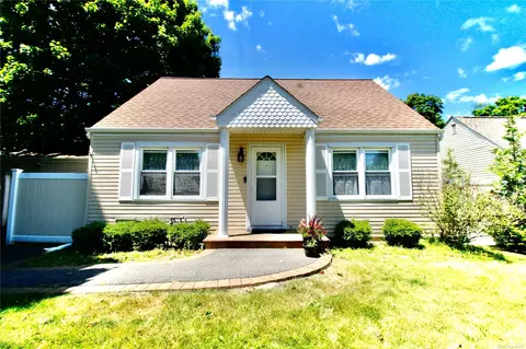 2445 New York Ave, Melville, NY 11747