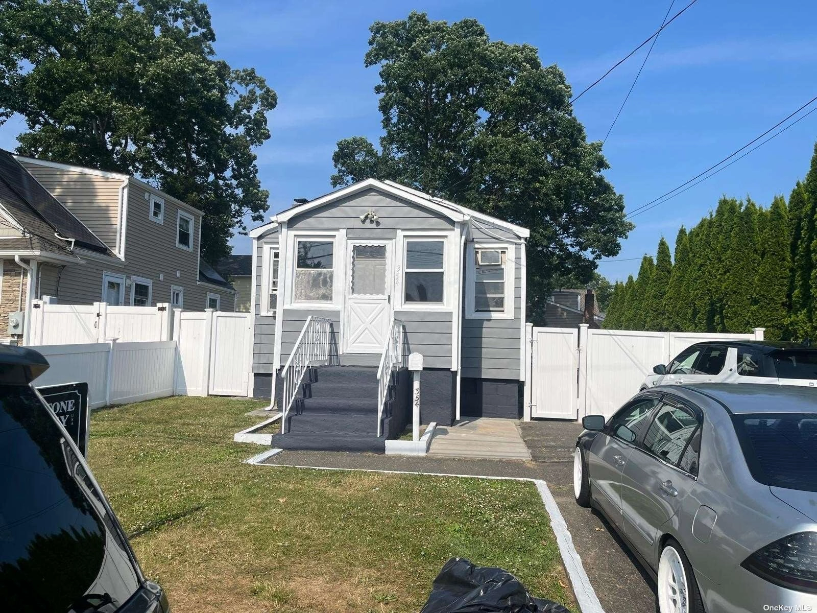 354 Beachview St