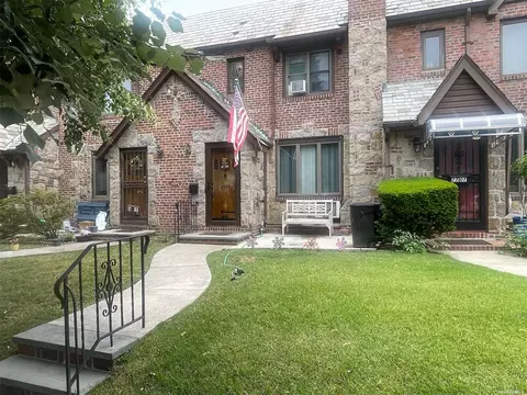 77-05 82nd St, Glendale, NY 11385