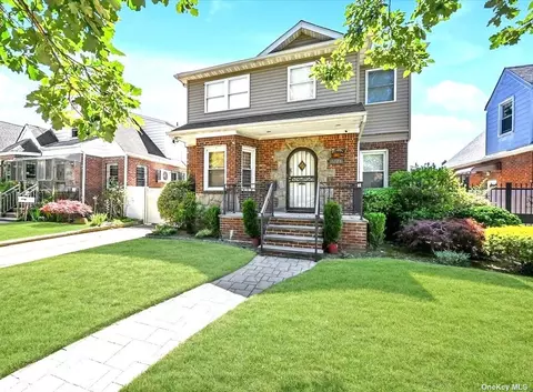 58-24 189th St, Fresh Meadows, NY 11365