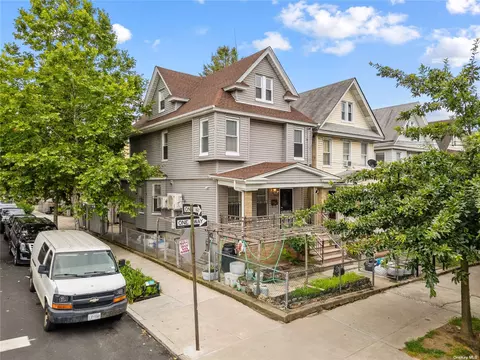85-53 76th St, Woodhaven, NY 11421