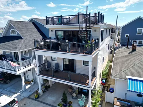 84 Delaware Ave, Long Beach, NY 11561