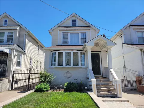 90-61 207th St, Queens Village, NY 11428
