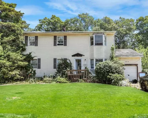 45 Otis Rd, Islip Terrace, NY 11752
