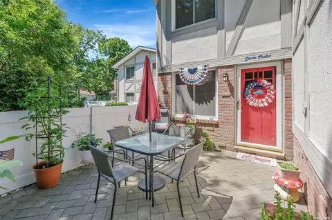 712 Blue Ridge Dr #712, Medford, NY 11763