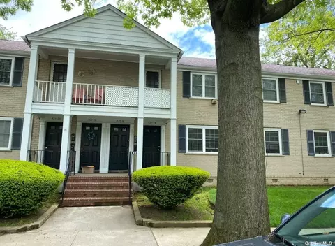 221-16 67 Ave #N/A, Oakland Gardens, NY 11364