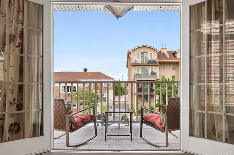 434 E Broadway #1, Long Beach, NY 11561