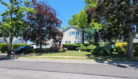 265 N Hickory St, Massapequa, NY 11758