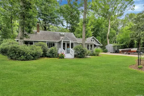 1095 Oak Ave, Southold, NY 11971