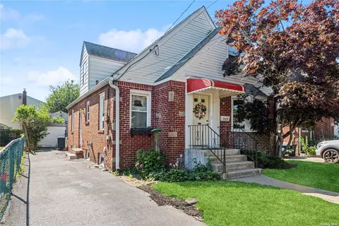222 Doherty Ave, Elmont, NY 11003