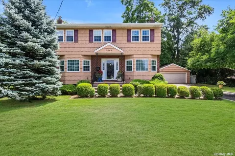 2048 Waltoffer Ave, North Bellmore, NY 11710