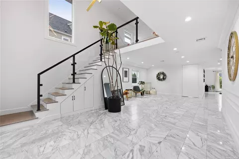 157-29 12th Rd, Whitestone, NY 11357