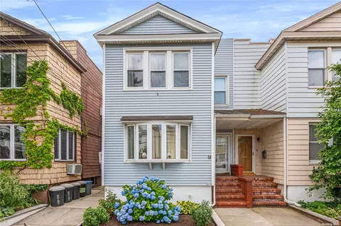 60-90 60th Rd, Maspeth, NY 11378